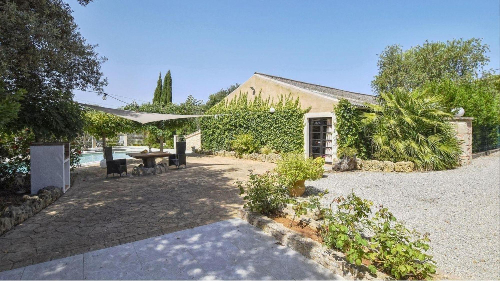 Romantisches Mit Jacuzzi Im Freien Holiday home *