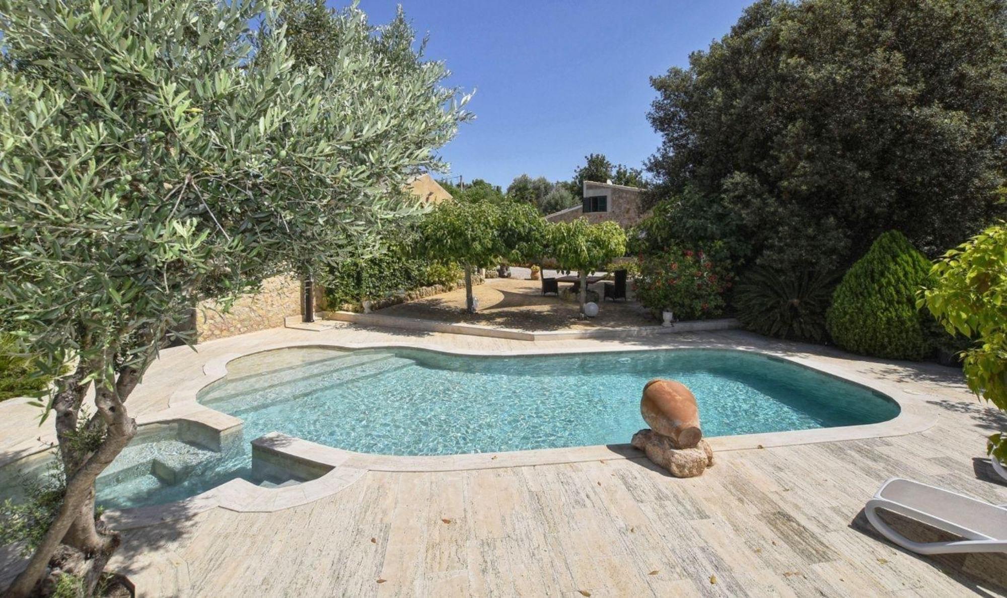 Holiday home Romantisches Mit Jacuzzi Im Freien *
